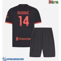 Fotballdrakt Barn AC Milan Luka Modric #14 Tredjedraktsett 2026-27 Kortermet (+ Korte bukser)